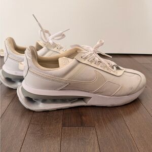 NIKE Air Max Pre-Day